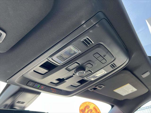 Used 2022 Chevrolet Suburban High Country AWD/4WD image 34