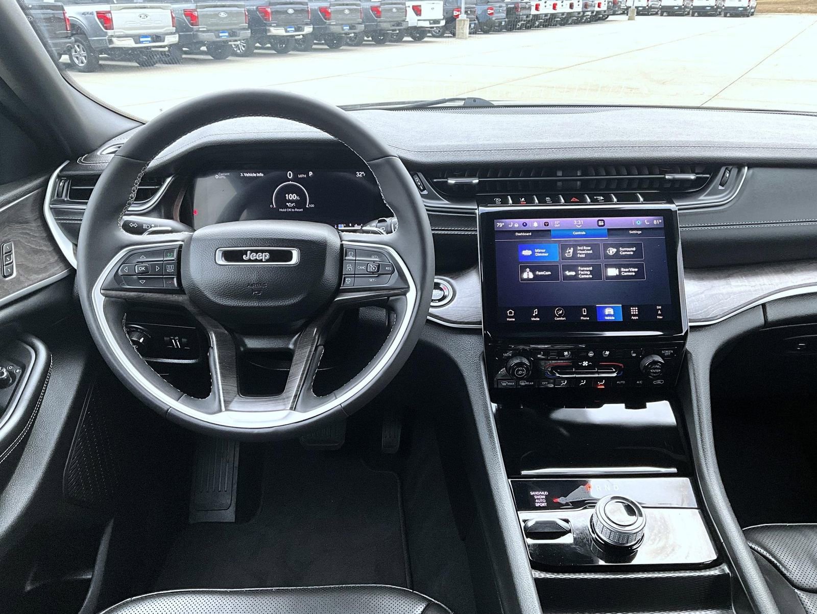 Used 2024 Jeep Grand Cherokee L Limited w/ Luxury Tech Group II image 12