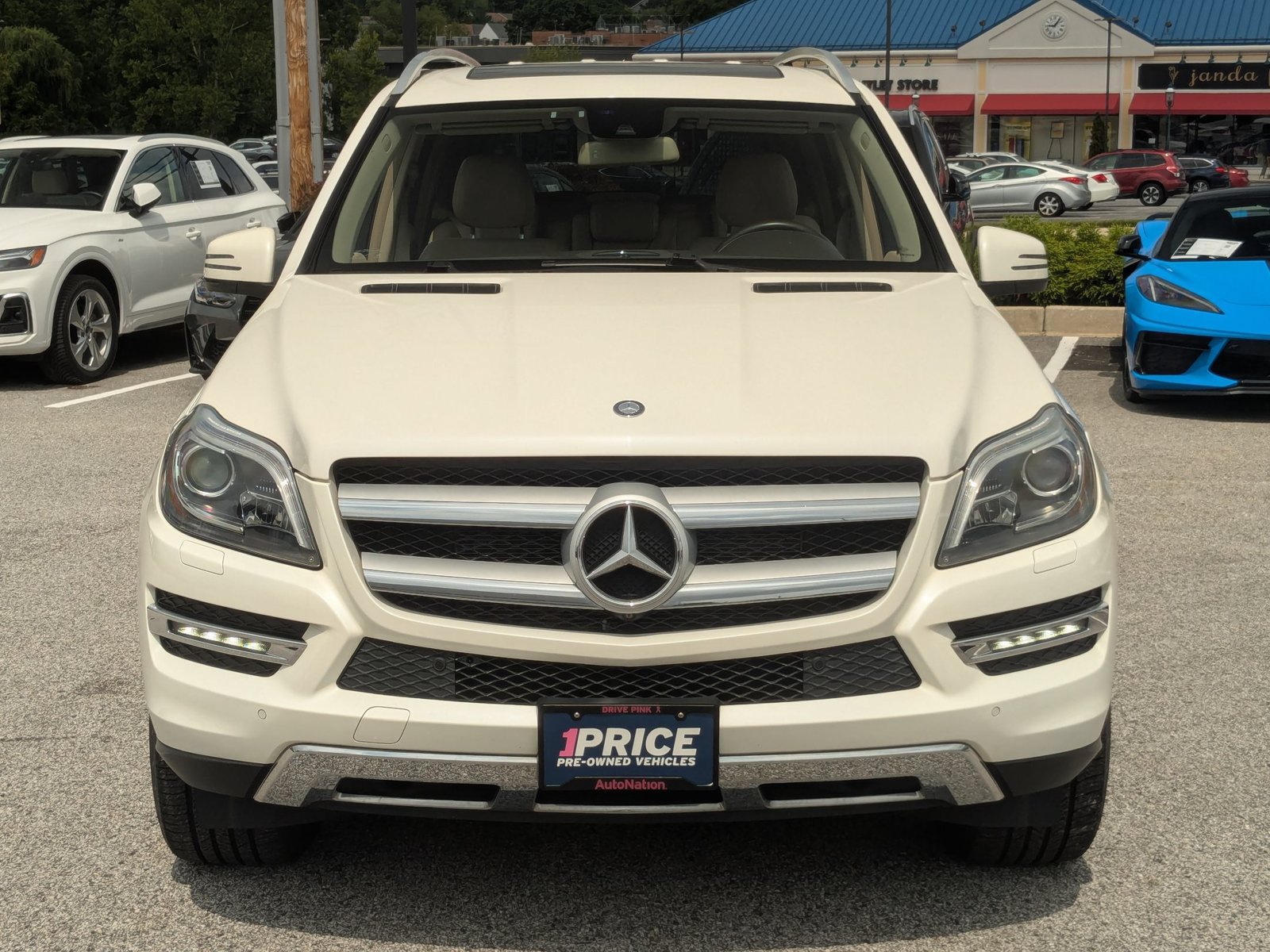 Used 2014 Mercedes-Benz GL 450 4MATIC image 6