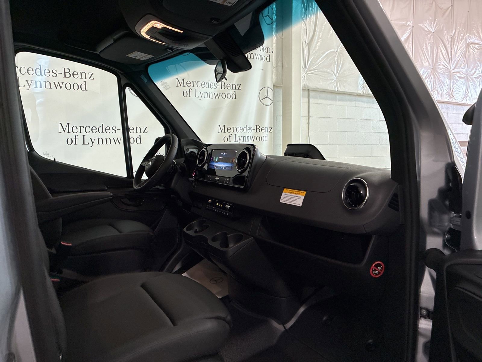 New 2025 Mercedes-Benz Sprinter 2500 image 19