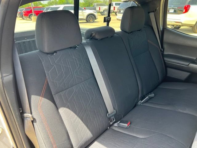 Used 2020 Toyota Tacoma TRD Off-Road AWD/4WD image 19