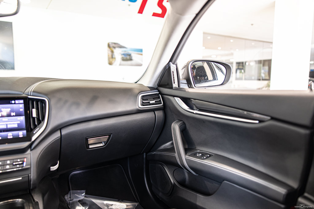Used 2021 Maserati Ghibli S Q4 AWD/4WD image 38