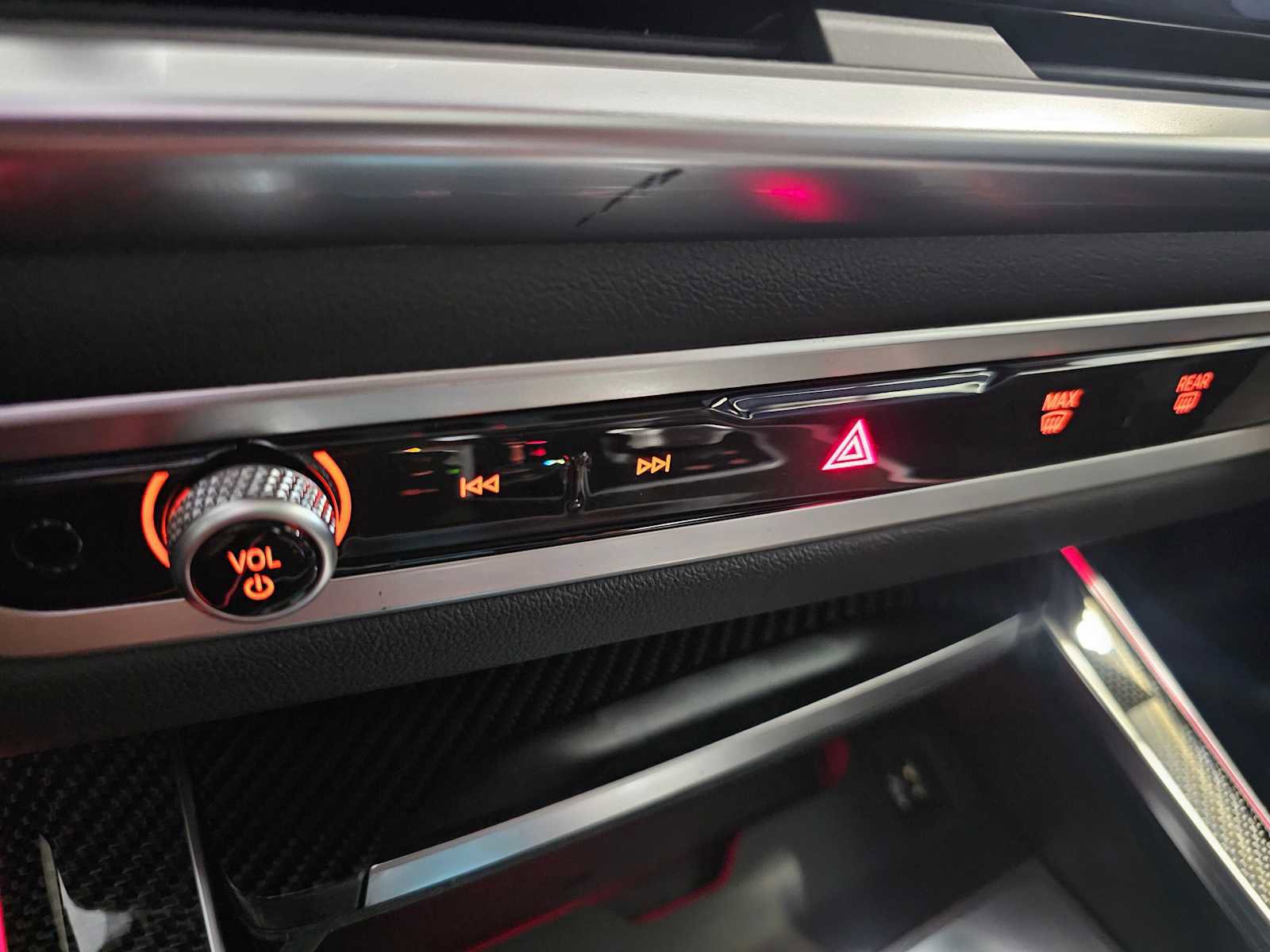 New 2026 BMW X7 M60i image 18