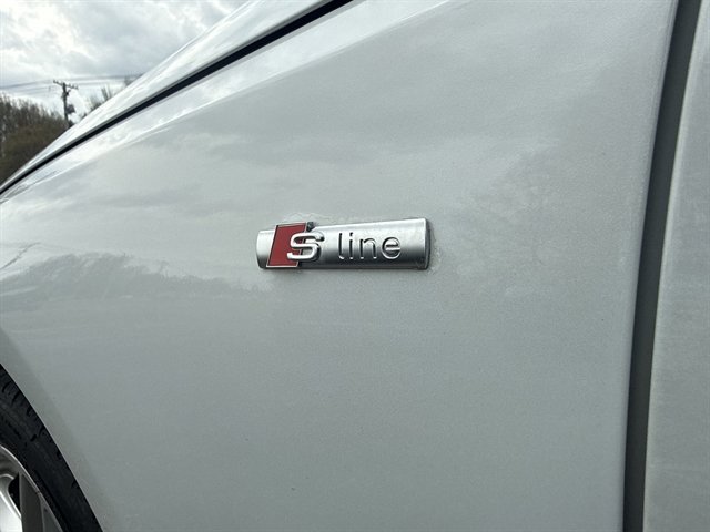 Used 2021 Audi A4 2.0T Premium Plus w/ Premium Plus Package AWD/4WD image 14