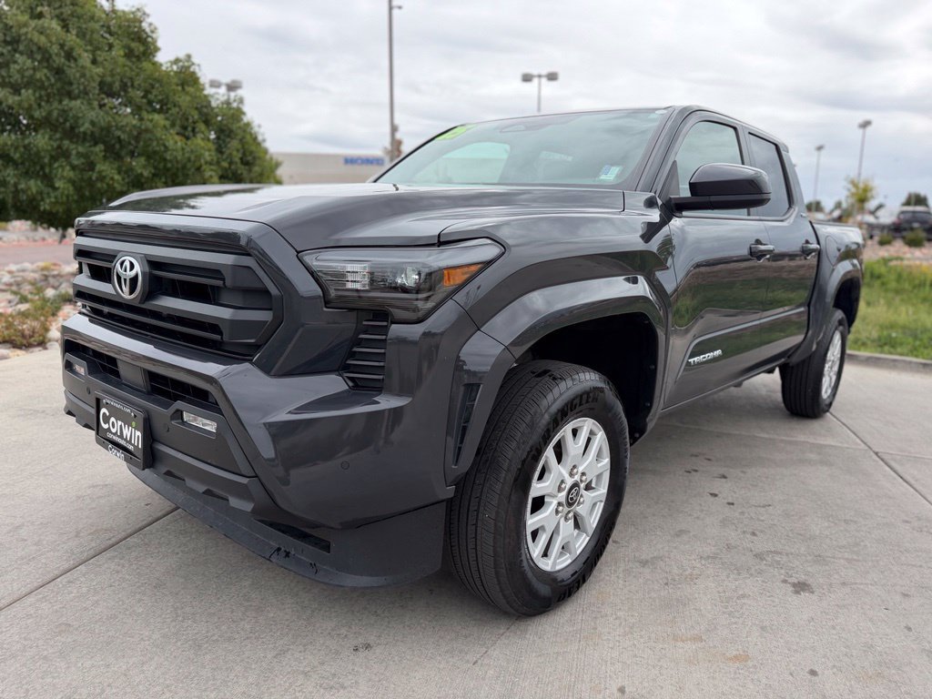 Used 2025 Toyota Tacoma SR5 AWD/4WD image 3