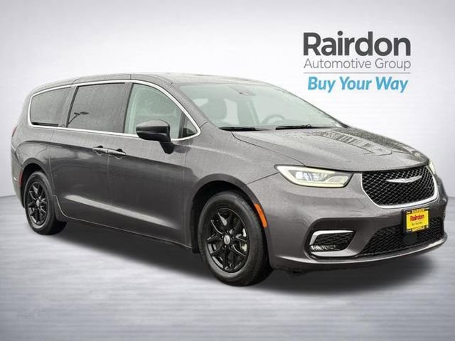 Used 2023 Chrysler Pacifica Touring-L