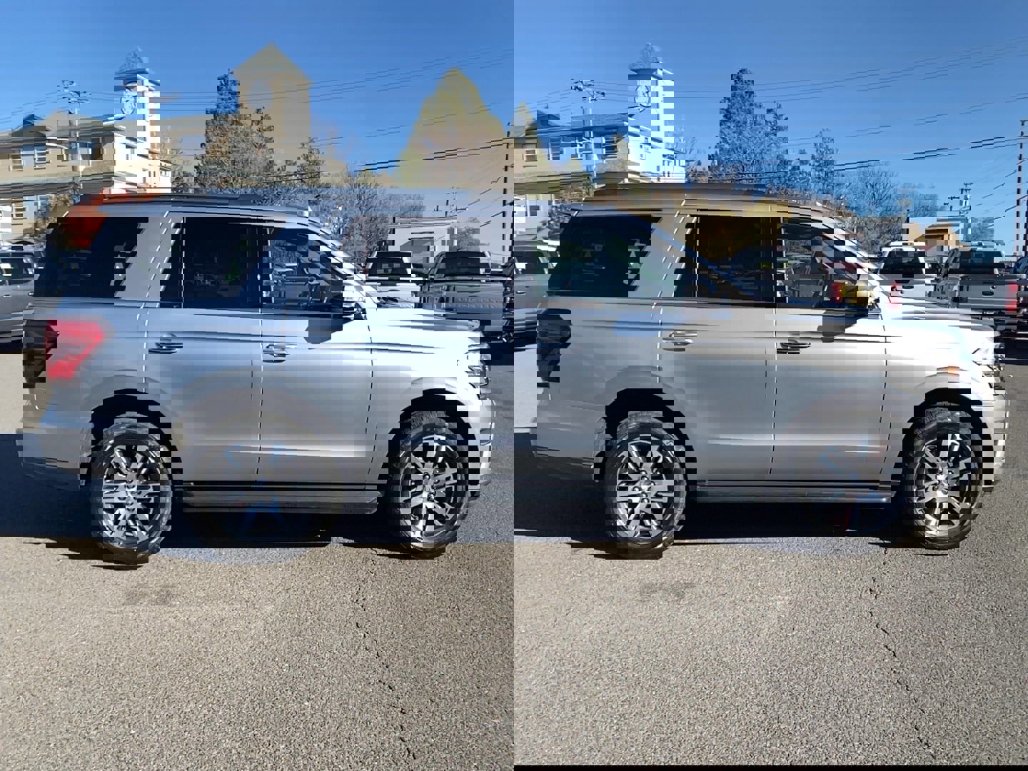 Certified 2024 Ford Expedition Limited image 4