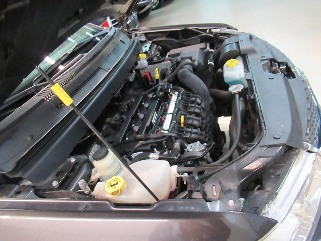 Used 2019 Dodge Journey SE image 29