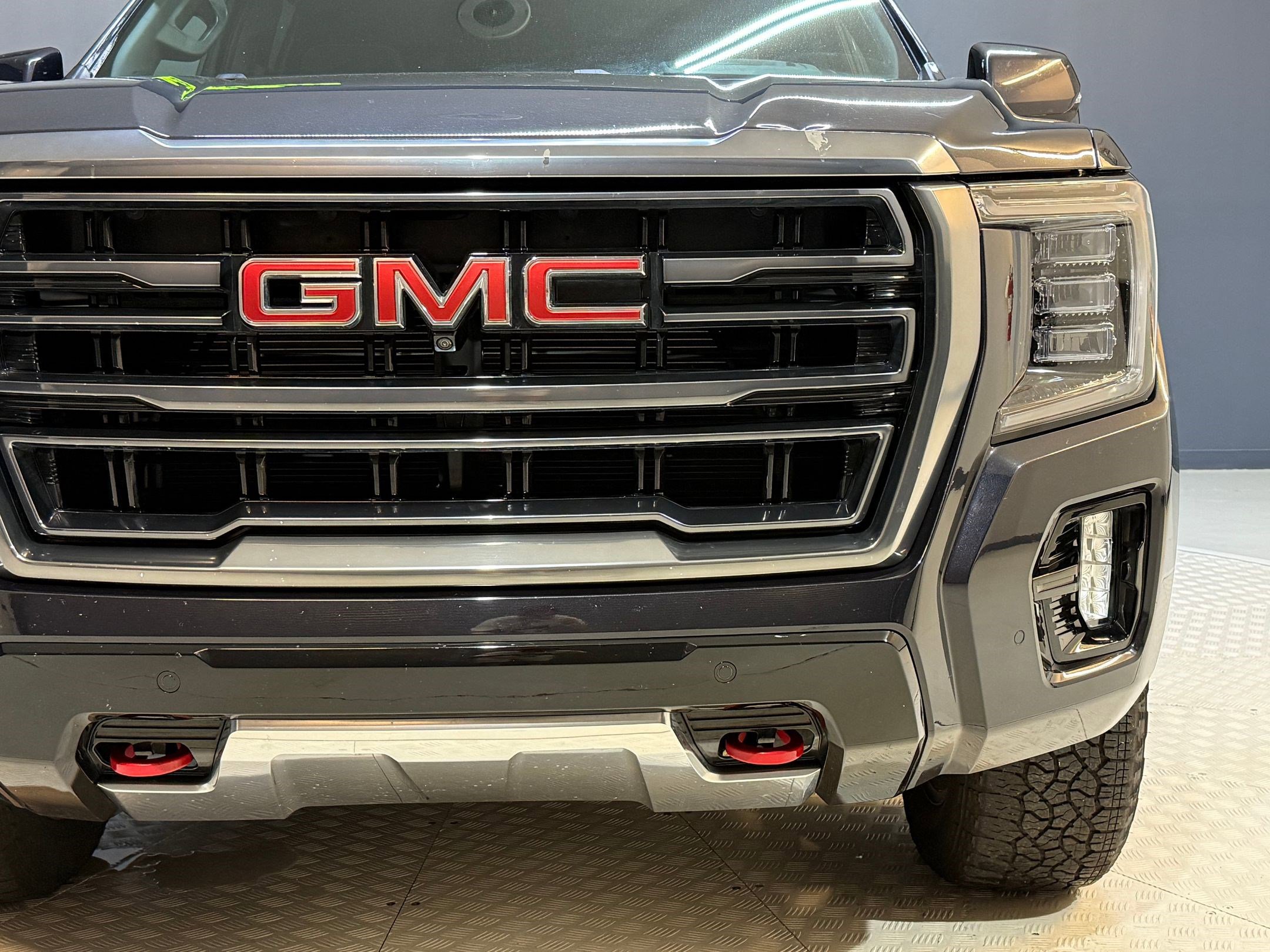 Used 2023 GMC Yukon AT4 w/ AT4 Premium Package image 22