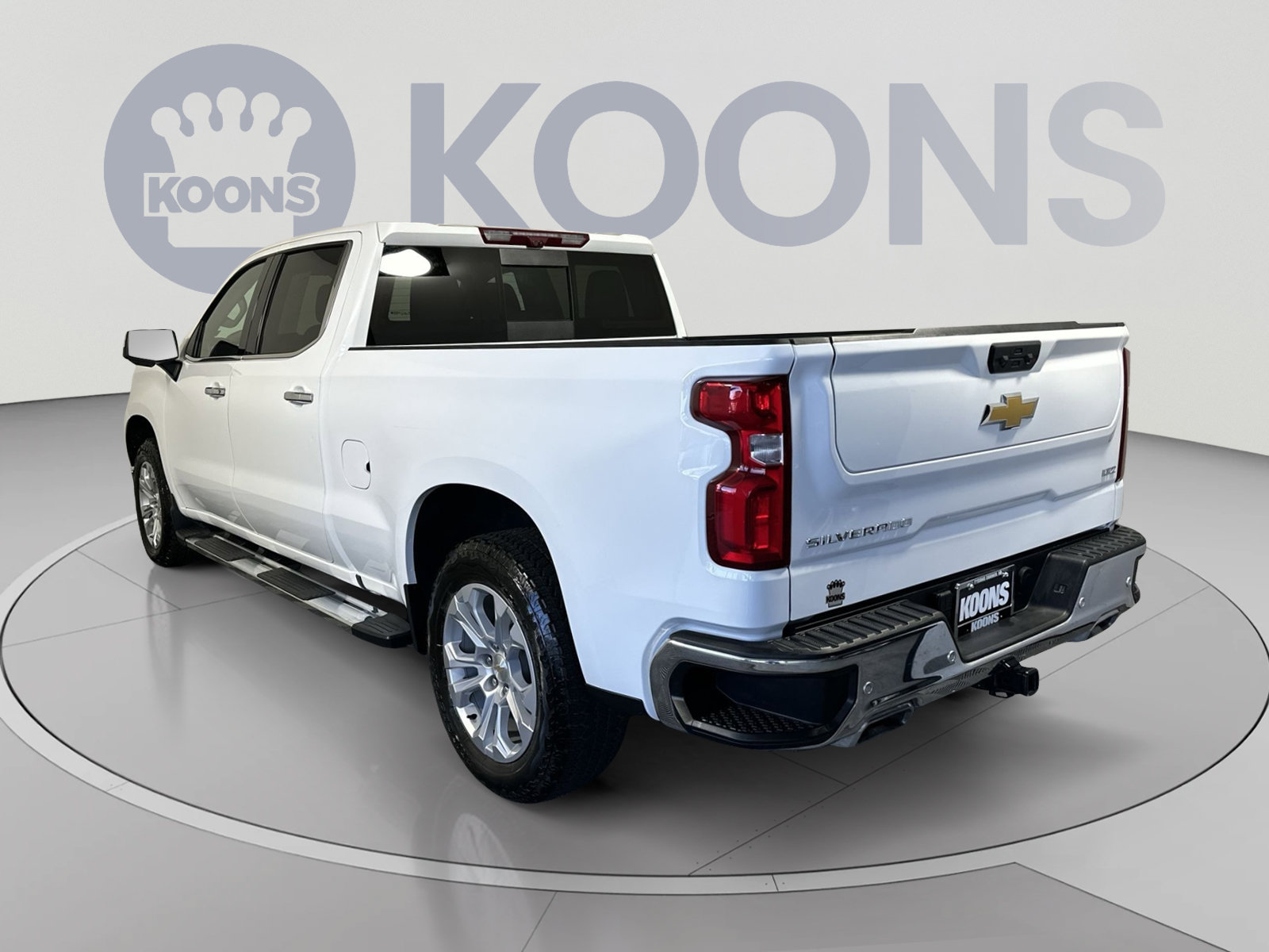 Used 2025 Chevrolet Silverado 1500 LTZ w/ Technology Package AWD/4WD image 4