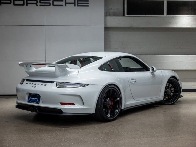 Used 2015 Porsche 911 GT3 w/ Carbon Interior Package RWD image 23