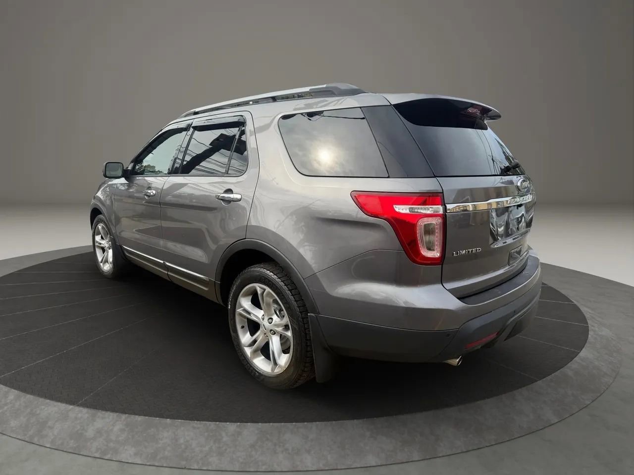 Used 2013 Ford Explorer Limited image 7