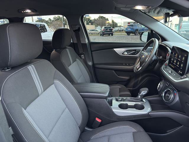 Used 2023 Chevrolet Blazer LT image 9