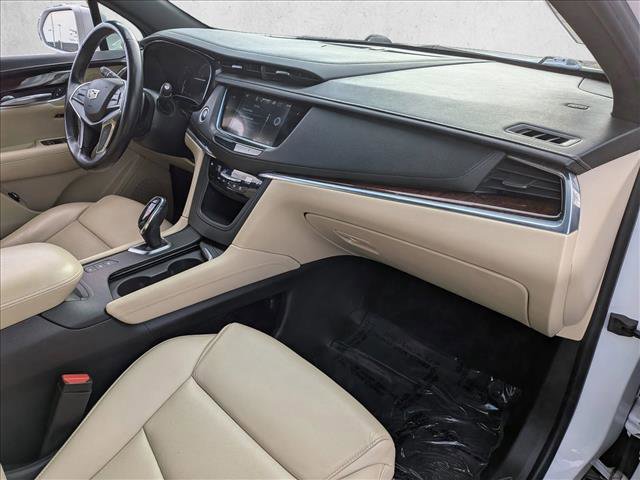 Used 2018 Cadillac XT5 Luxury w/ Driver Awareness Package image 21