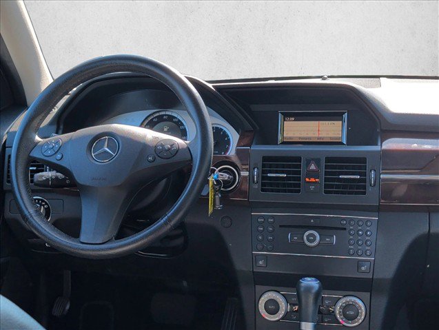 Used 2010 Mercedes-Benz GLK 350 2WD image 26