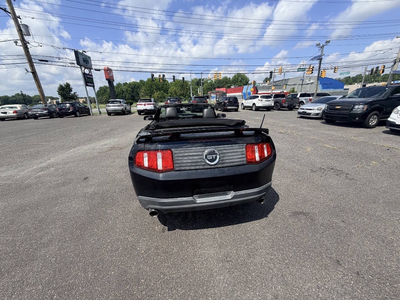 Used 2010 Ford Mustang GT Premium RWD image 17