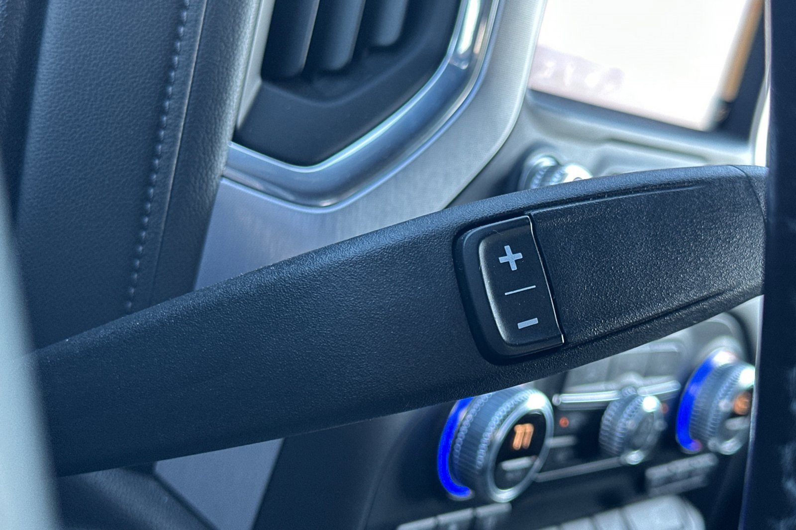 Used 2020 GMC Sierra 1500 SLT w/ SLT Premium Plus Package image 30