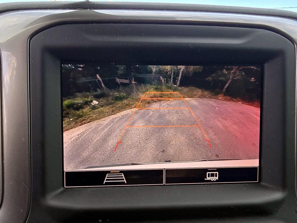 Used 2023 Chevrolet Silverado 1500 Custom image 18