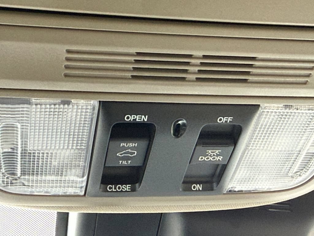 Used 2019 Honda Odyssey EX-L image 18