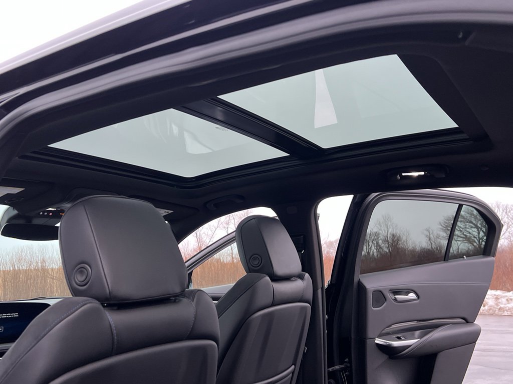 Used 2024 Cadillac XT4 Sport image 38