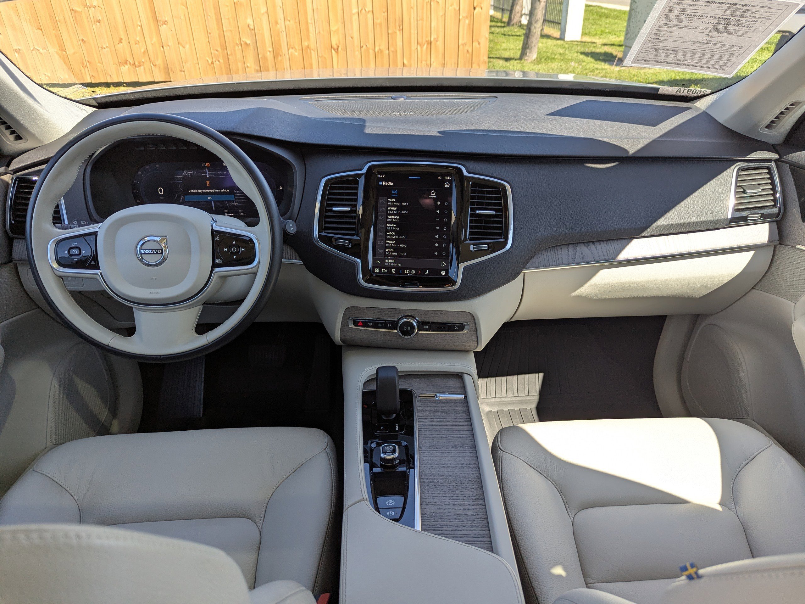 Used 2023 Volvo XC90 T8 Plus w/ Protection Package Premier image 14