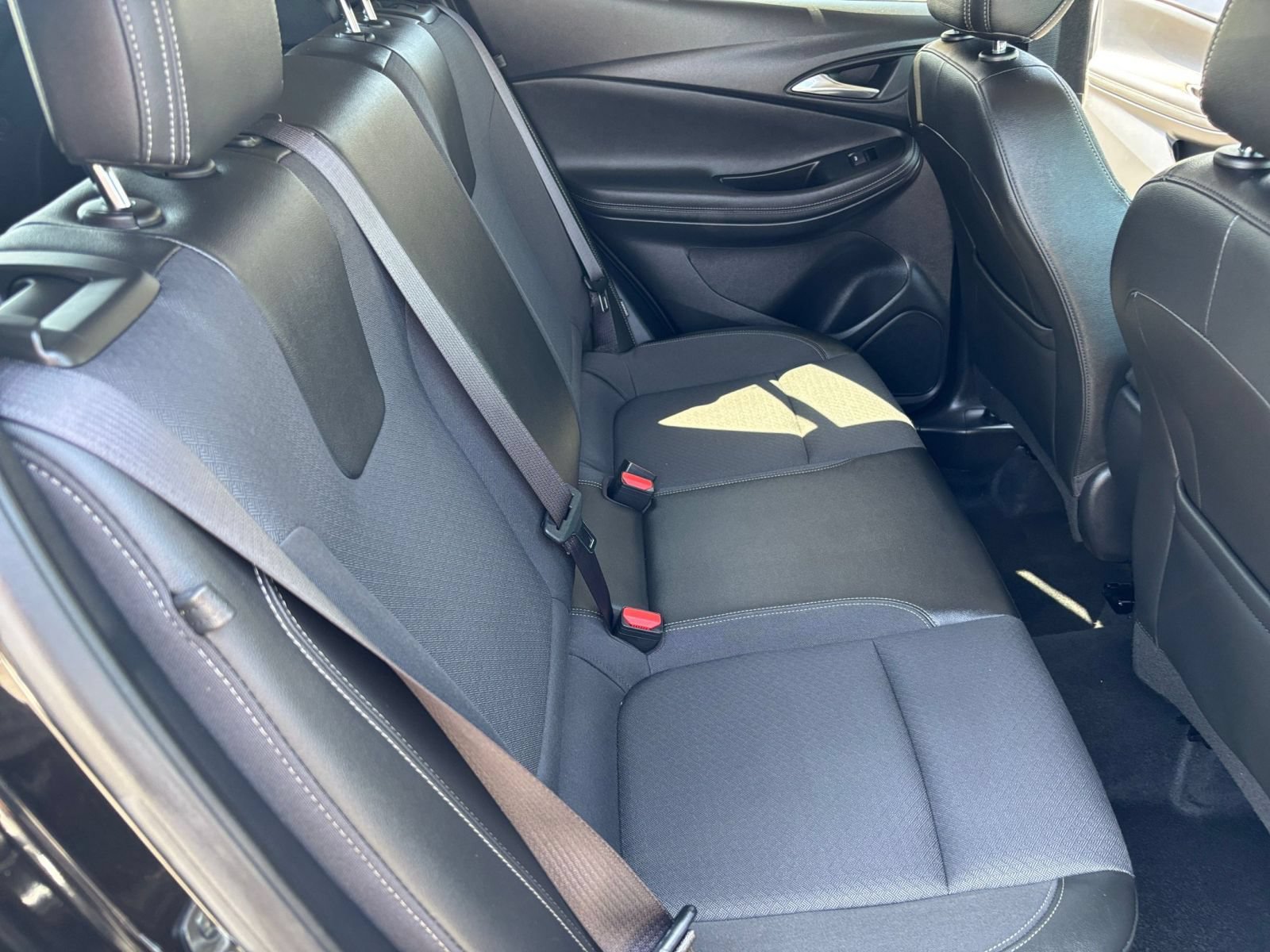 Used 2025 Buick Encore GX Preferred AWD/4WD image 29