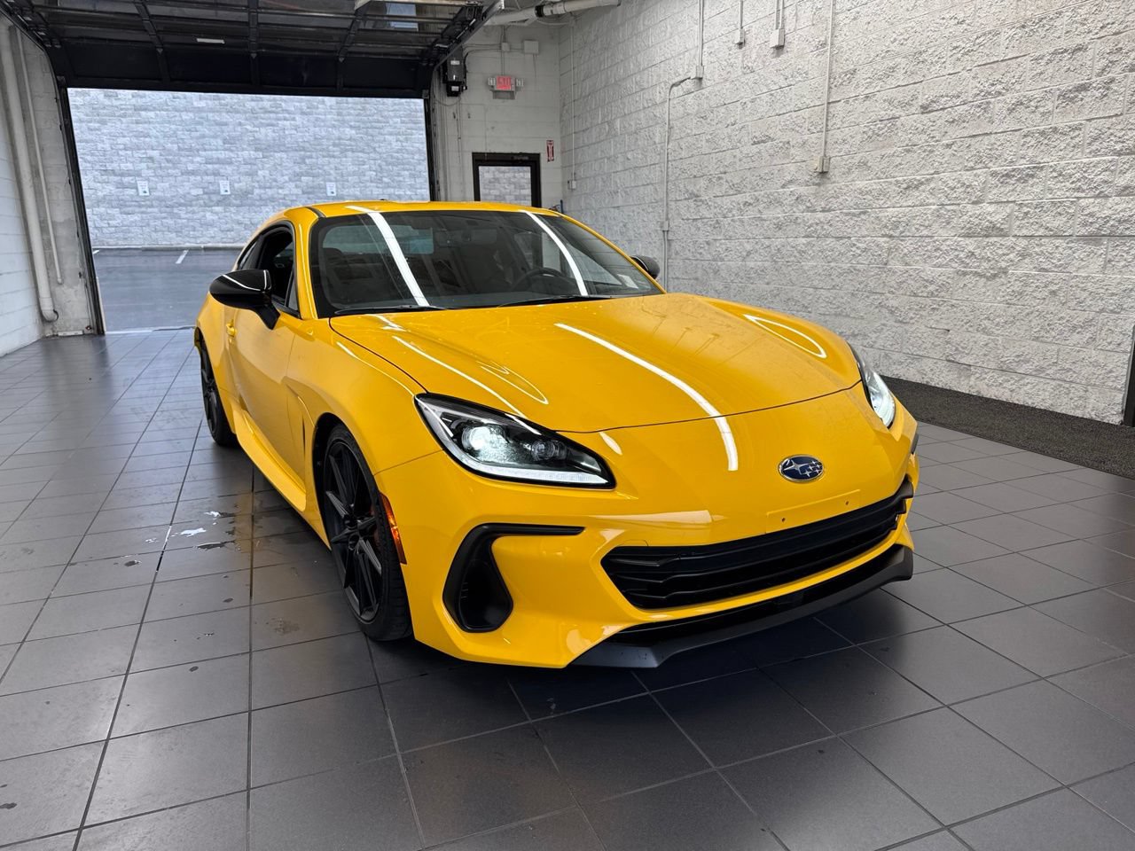 Used 2026 Subaru BRZ Series.Yellow RWD image 2