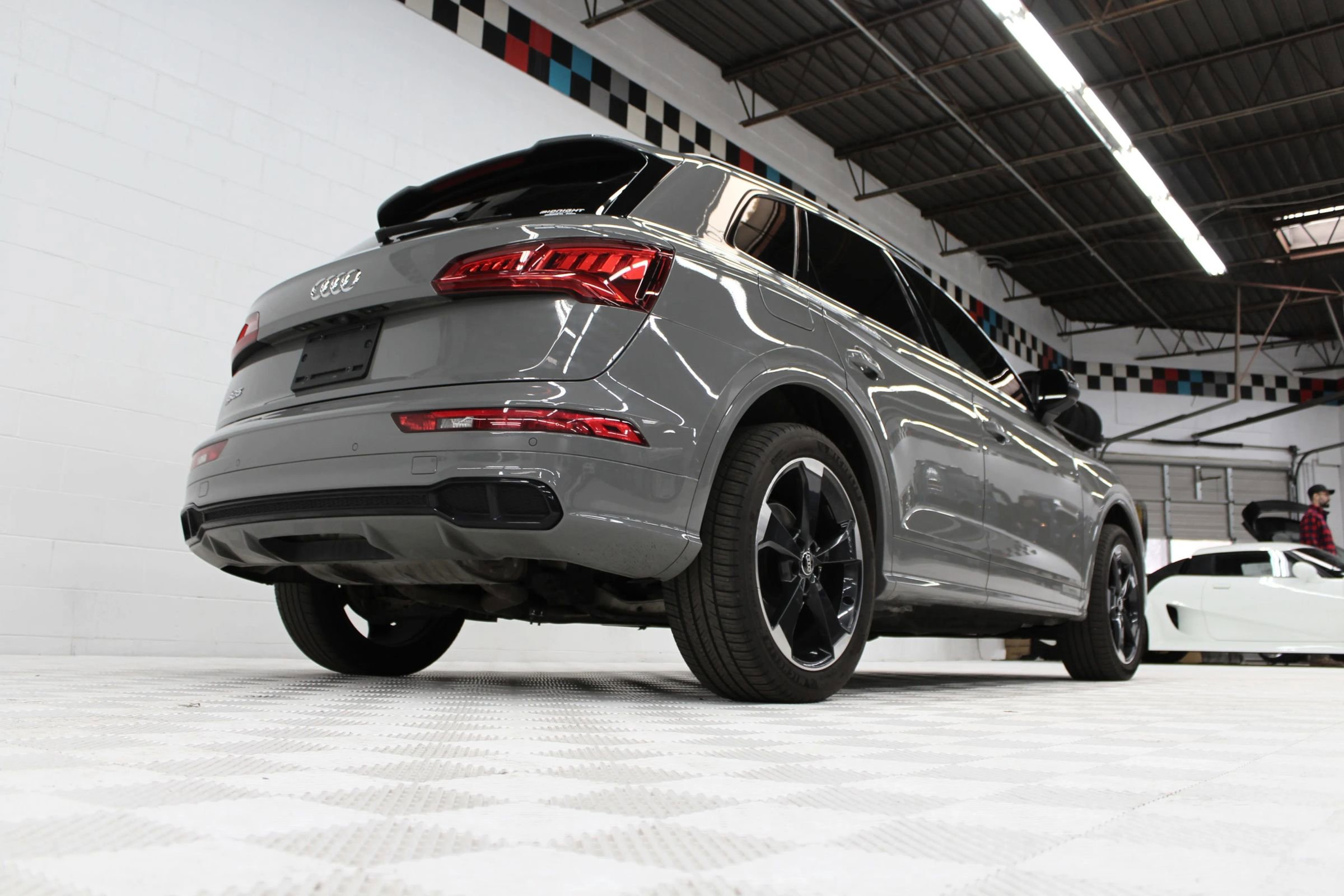 Used 2019 Audi SQ5 Premium Plus w/ Premium Plus Package image 5