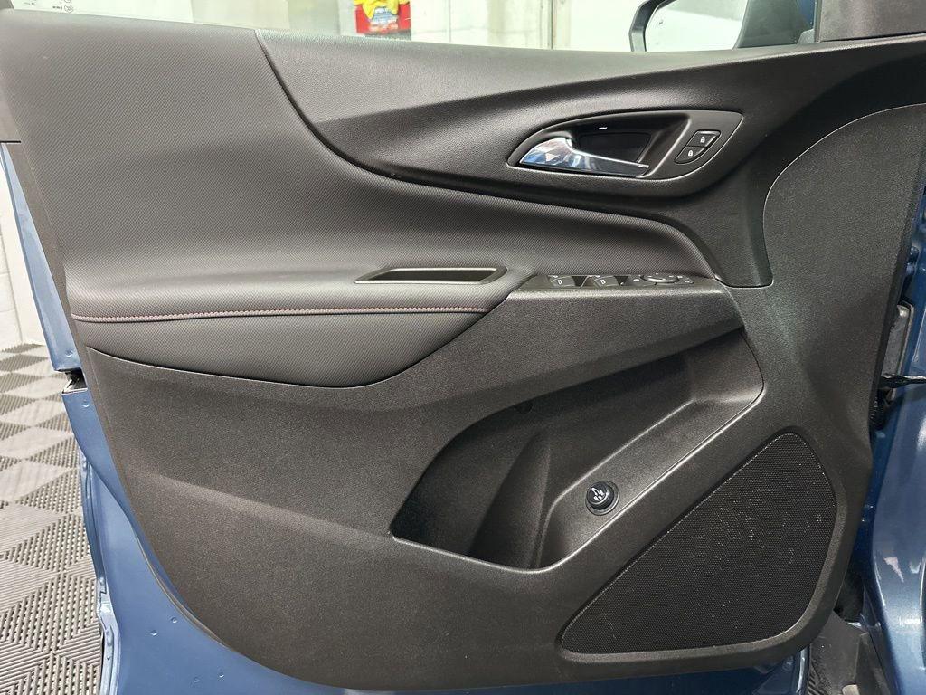 Used 2024 Chevrolet Equinox RS AWD/4WD image 19