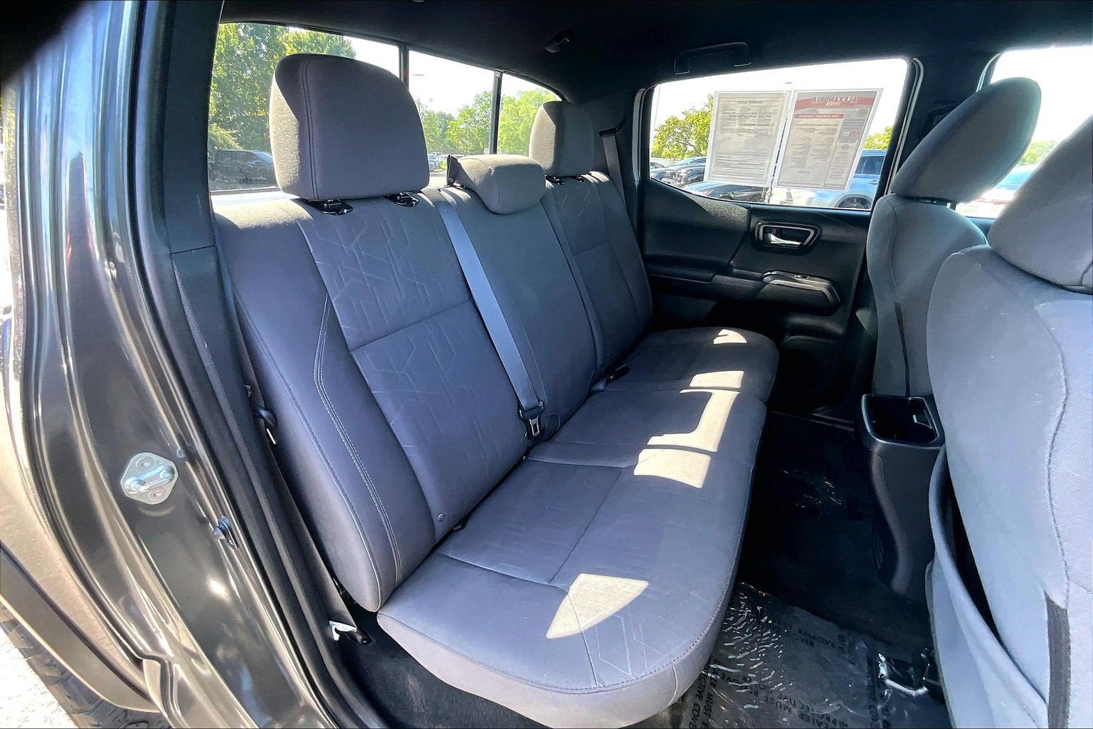 Used 2018 Toyota Tacoma TRD Off-Road w/ Technology Package AWD/4WD image 24