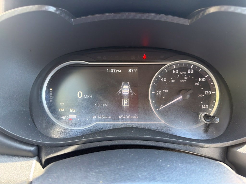 Used 2024 Nissan Versa SR FWD image 32