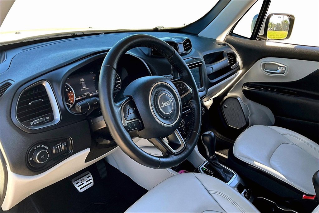 Used 2018 Jeep Renegade Limited w/ Safety & Security Group image 13