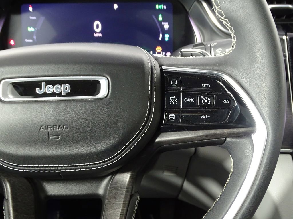 Used 2022 Jeep Grand Cherokee Overland image 30