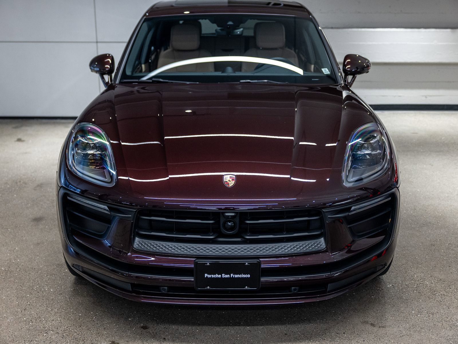 Certified 2024 Porsche Macan AWD/4WD image 12