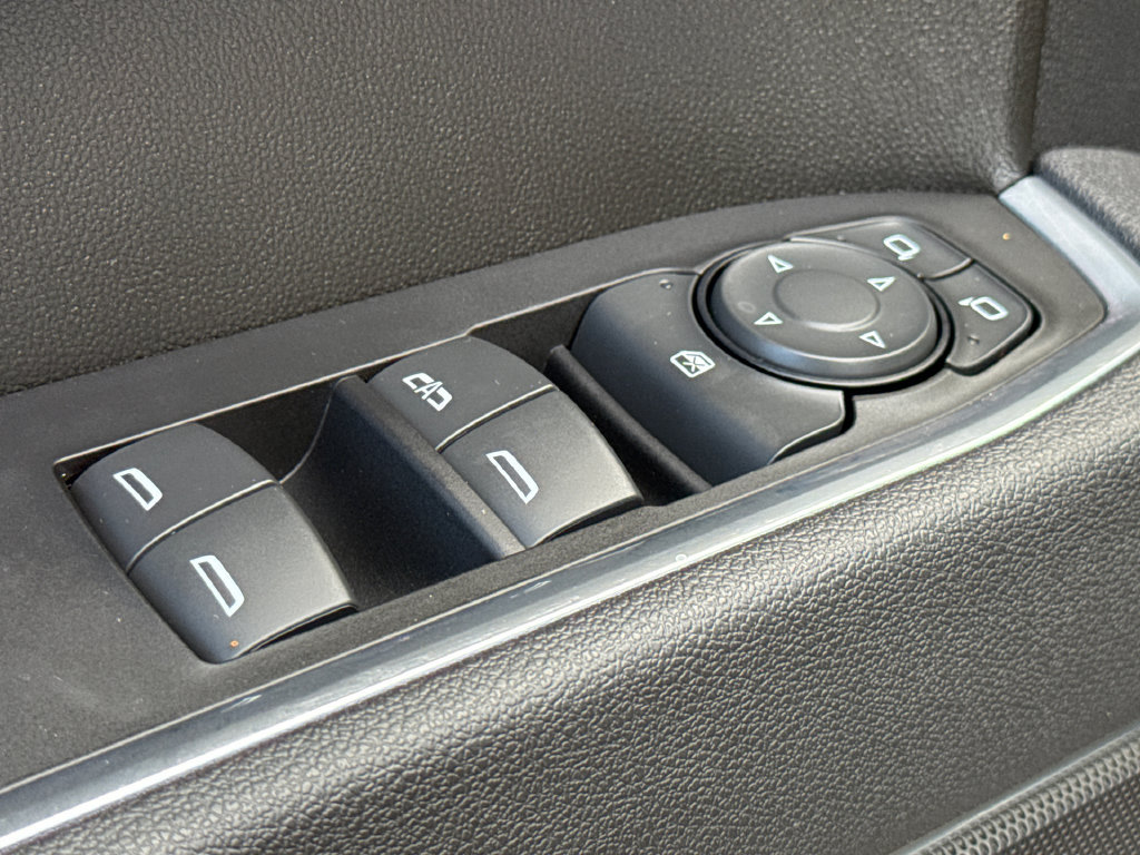 Used 2025 Chevrolet Silverado 1500 LT AWD/4WD image 20