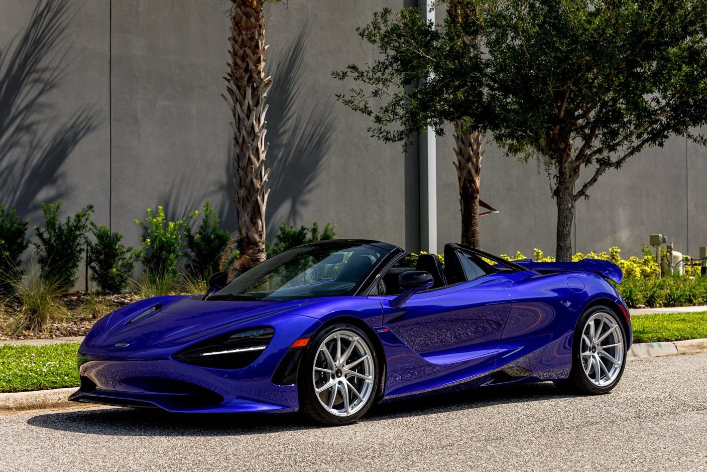 New 2026 McLaren 750S Spider RWD image 1
