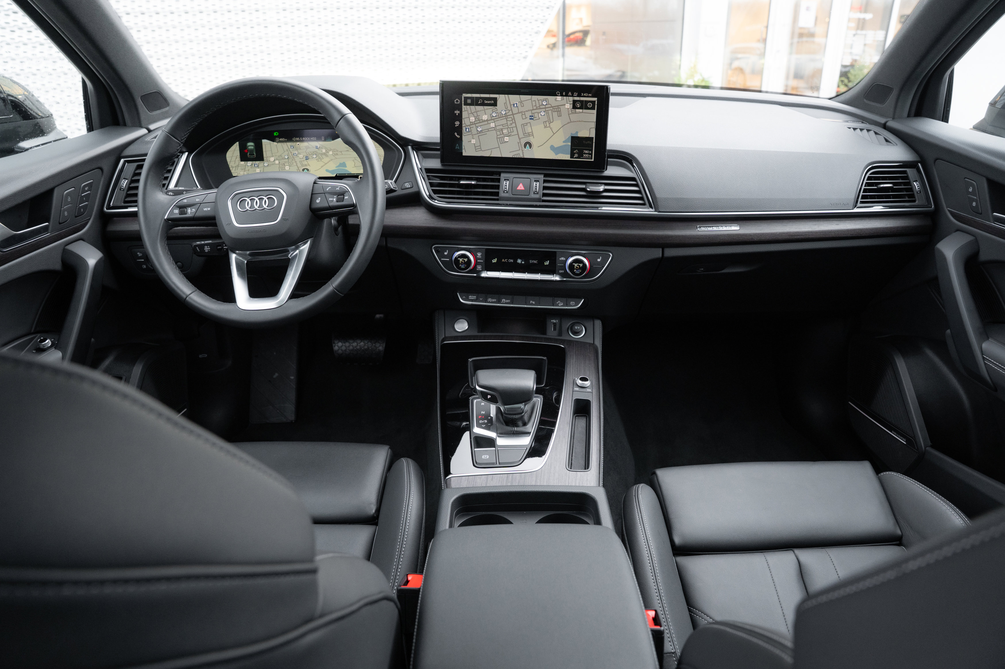 Certified 2025 Audi Q5 2.0T Premium Plus w/ Premium Plus Package image 8