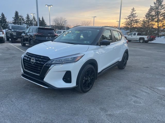 Certified 2022 Nissan Kicks SR image 3