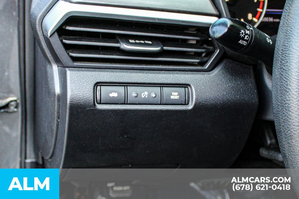 Used 2025 Nissan Altima 2.5 SV FWD image 29