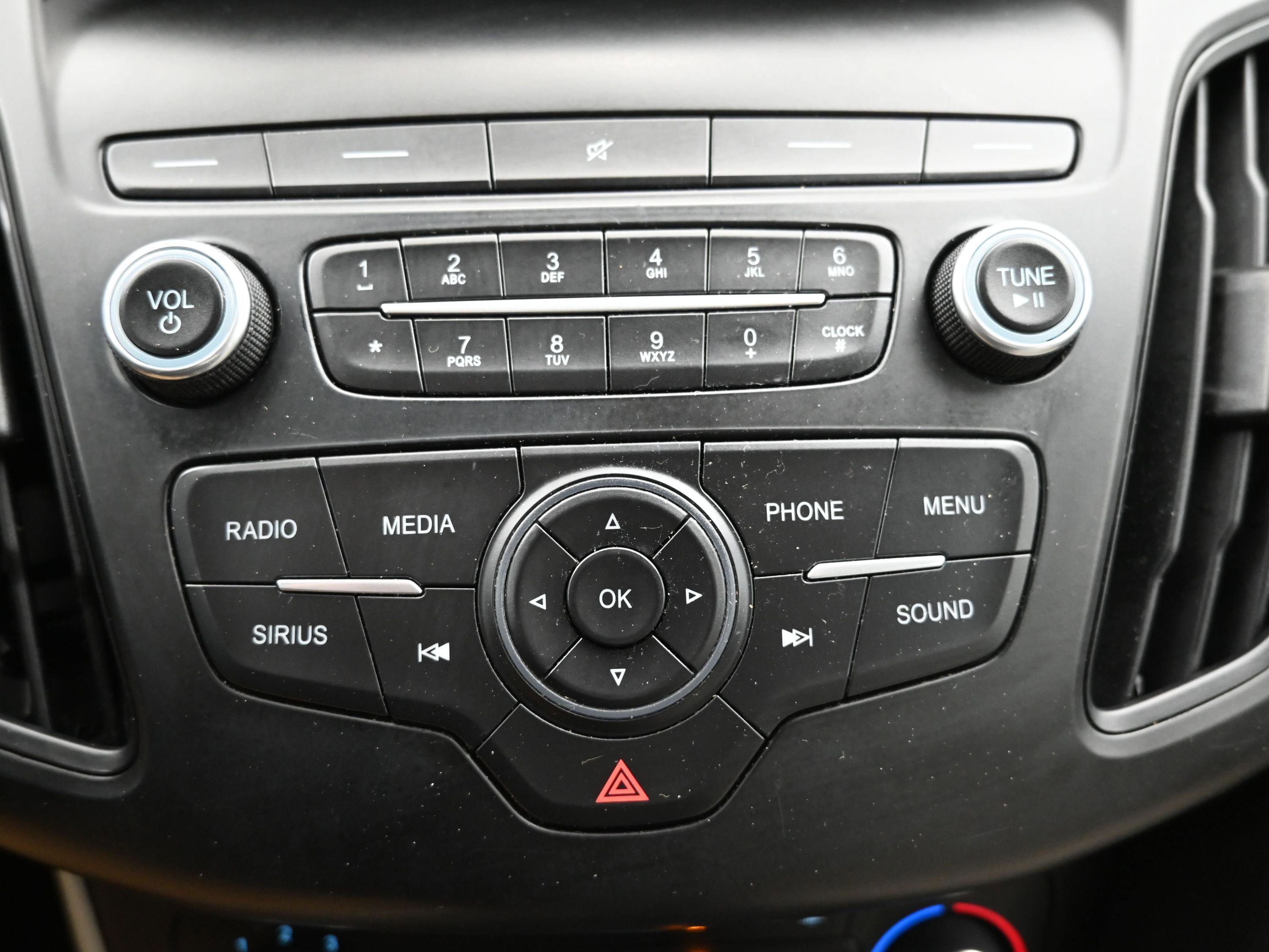 Used 2018 Ford Focus SE image 17