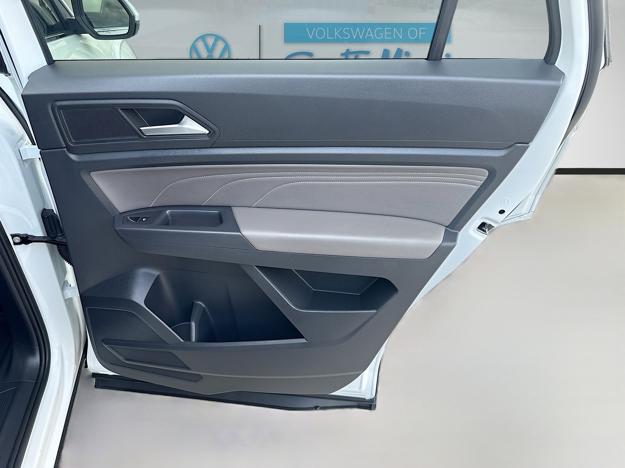 Used 2022 Volkswagen Atlas Cross Sport SE w/ Panoramic Sunroof Package image 30