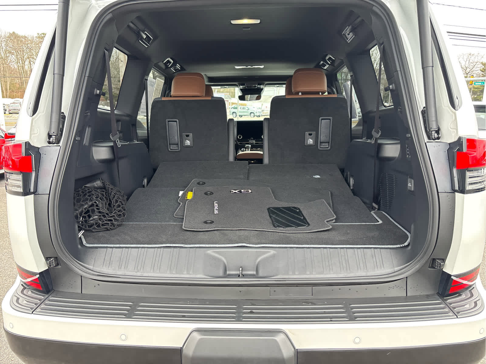 Used 2025 Lexus GX 550 w/ Accessory Package (Z1) image 37