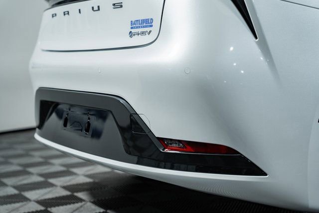 New 2026 Toyota Prius Plug-In Hybrid FWD image 7