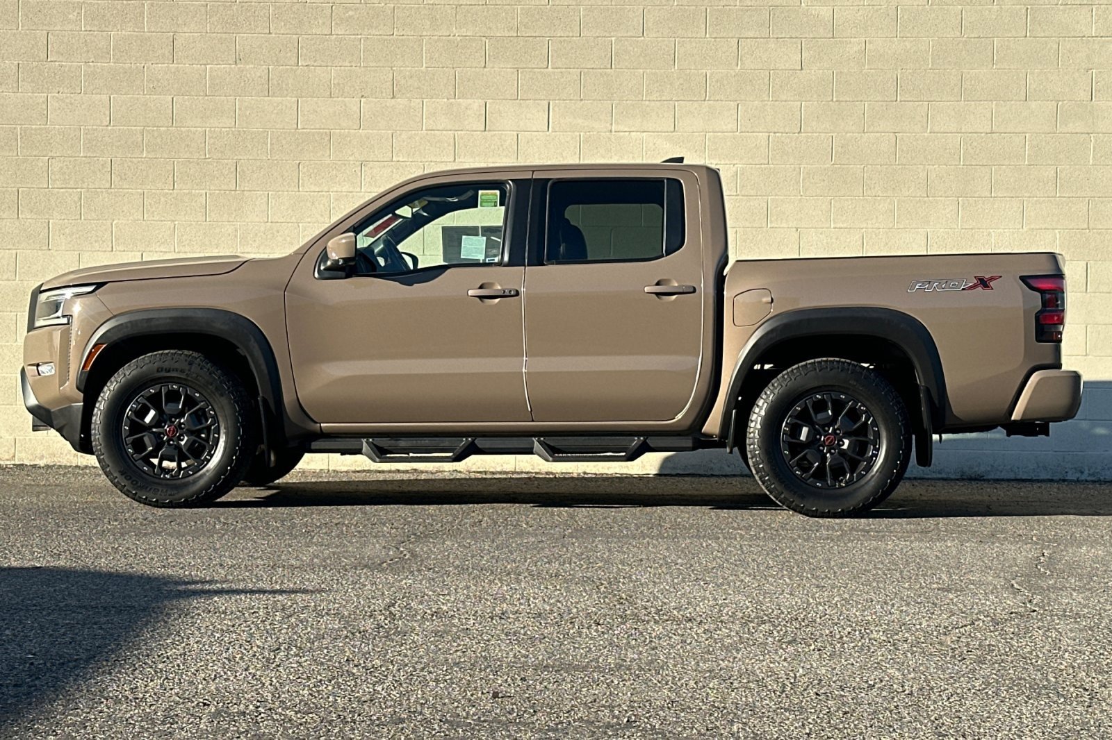 Used 2022 Nissan Frontier Pro-X w/ Pro-X Premium Package image 7