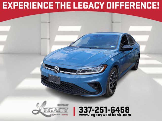 Used 2025 Volkswagen Jetta Sport image 1