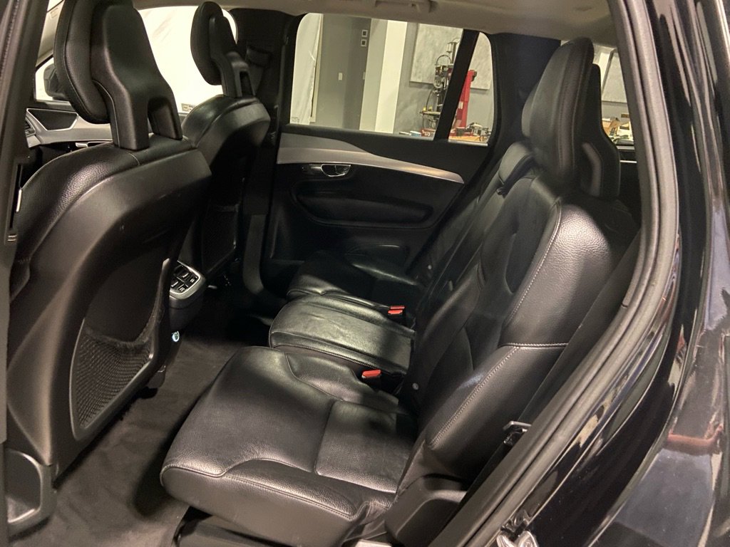 Used 2017 Volvo XC90 T6 Momentum w/ Vision Package image 18