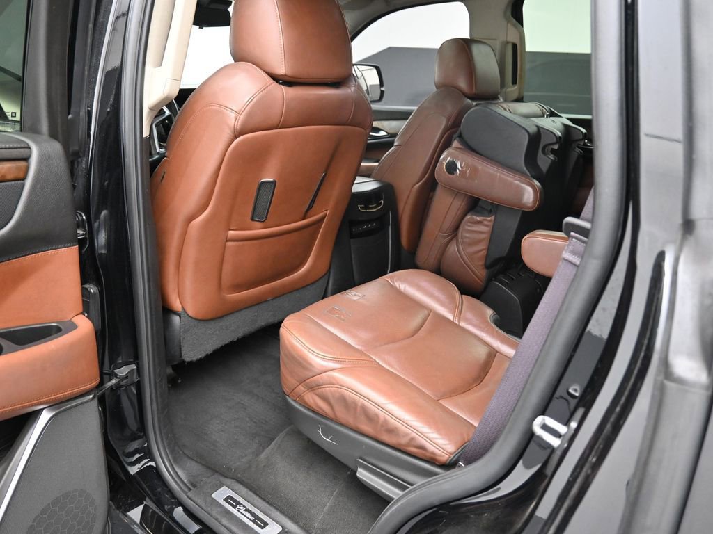 Used 2017 Cadillac Escalade Premium Luxury image 25