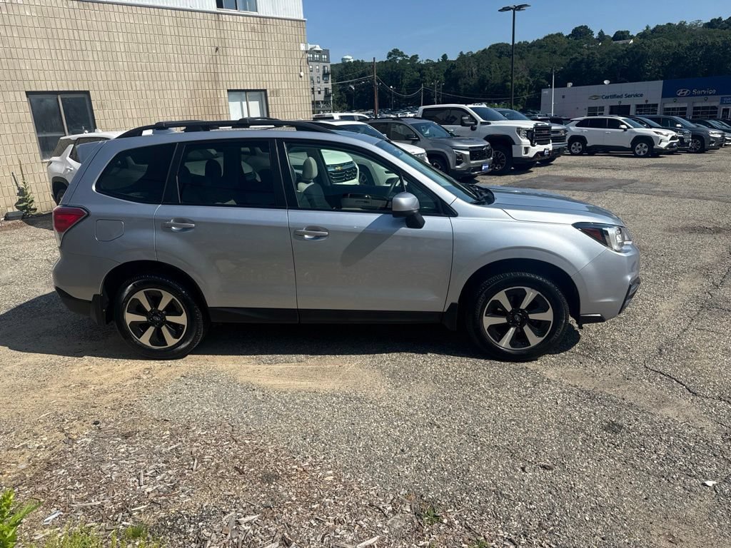 Used 2018 Subaru Forester 2.5i Premium AWD/4WD image 7