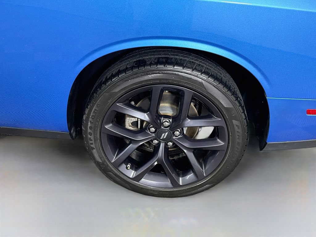 Used 2023 Dodge Challenger SXT w/ Blacktop Package RWD image 33