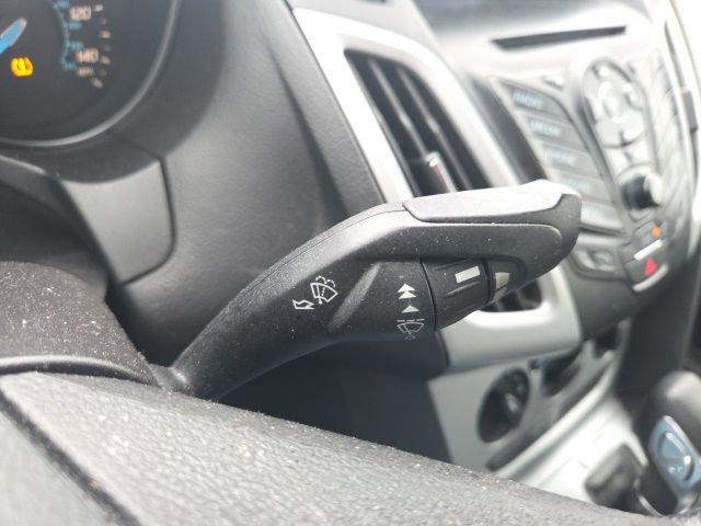 Used 2013 Ford Focus SE image 29